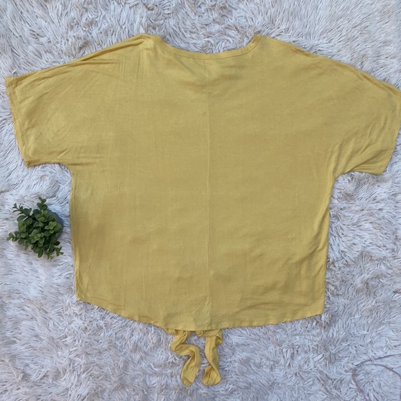 Zenana V-Neck Tie Waist Top💗 Banana Yellow - Picture 4 of 11